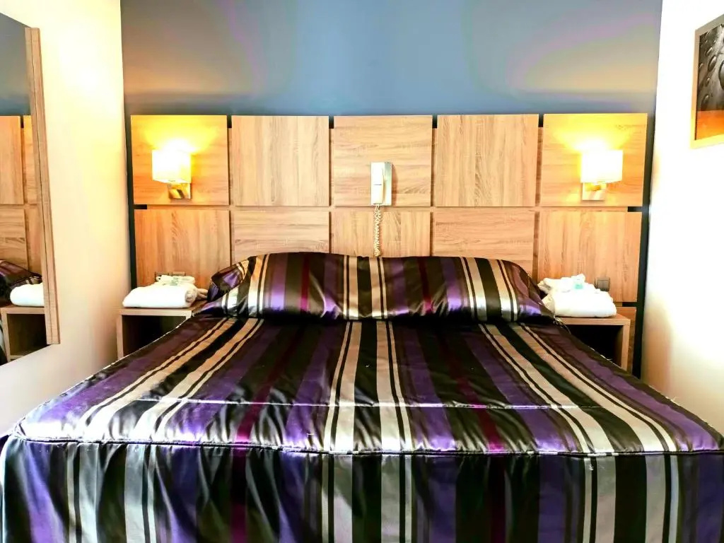 Standard Double room (full double bed)