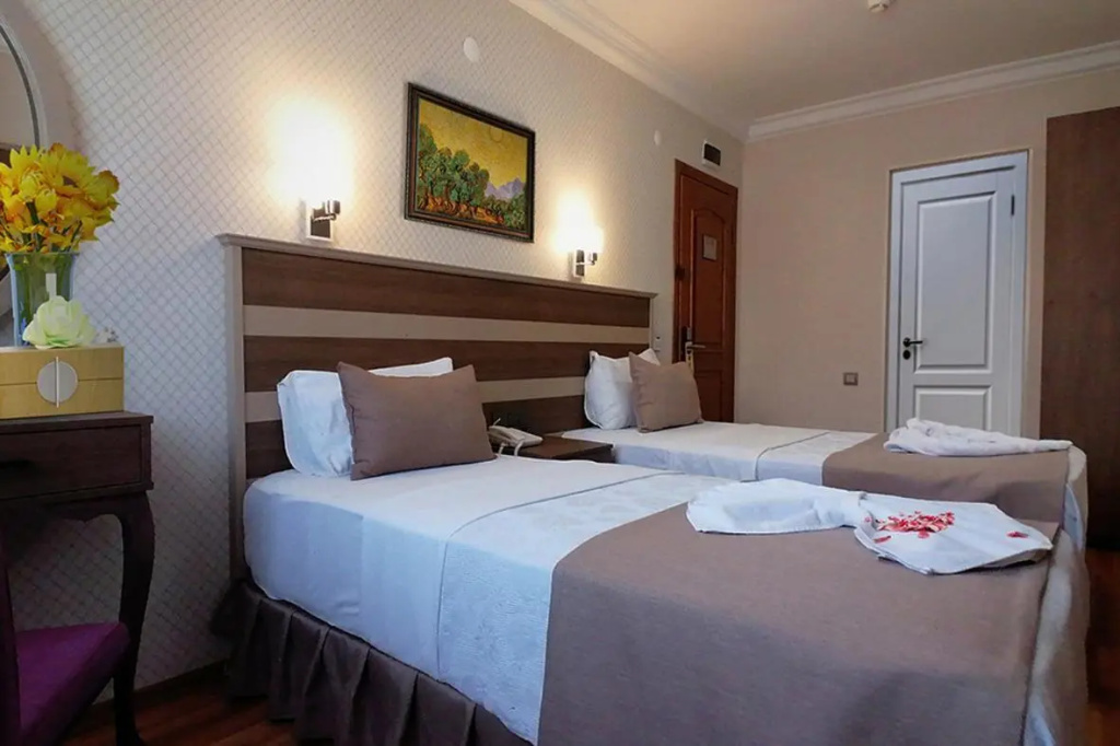 Sembol Hotel — 5