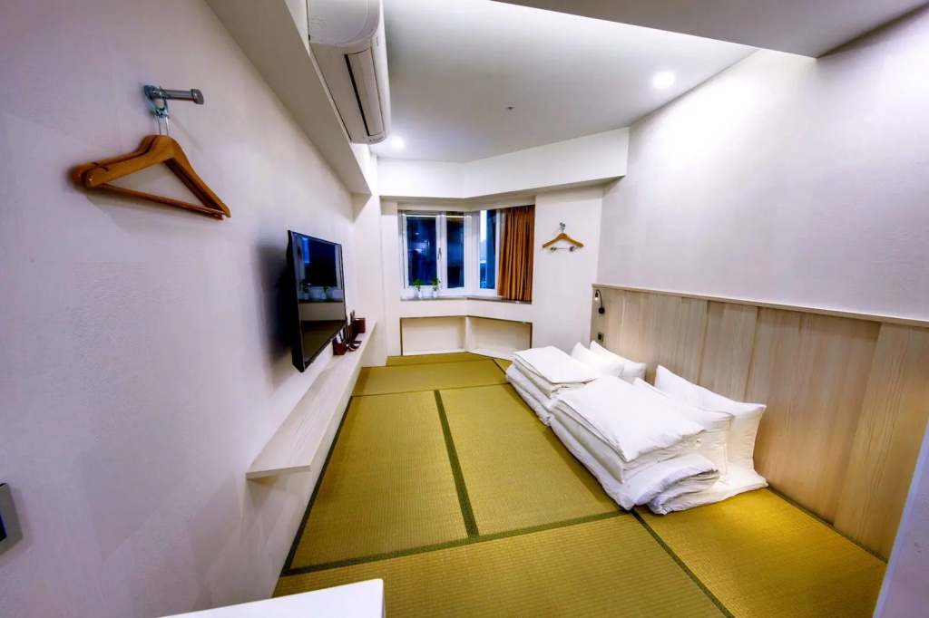 Standard room with city view