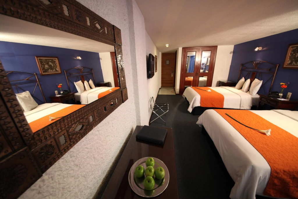 Hotel Emily — 5