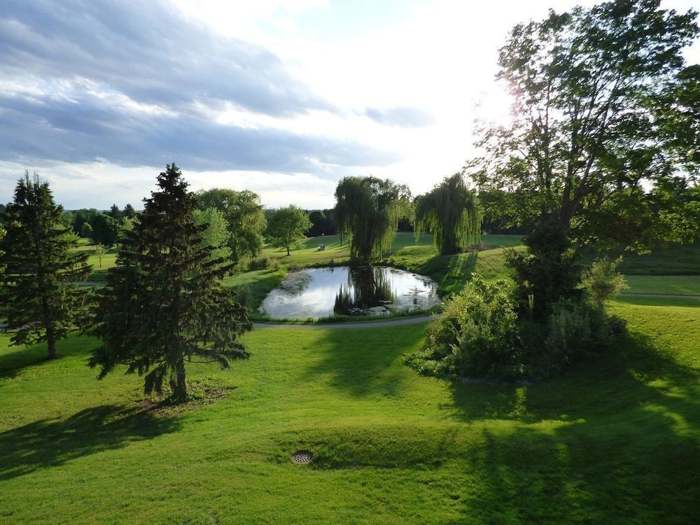 2 Bedroom Condo Golf Course Views 5166