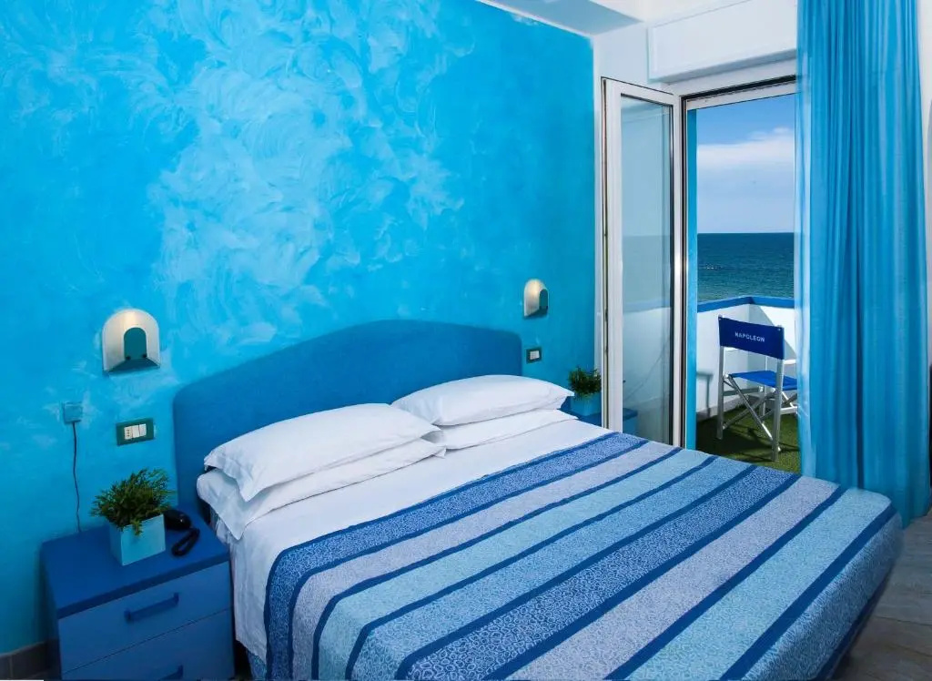 Standard Double room with sea view (full double bed)
