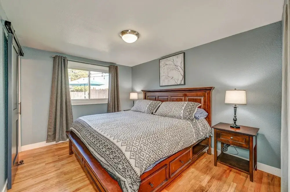 Renton Oasis: Relaxing 3br Home W/ Great Outdoor! 3 Bedroom Home by RedAwning - фото 4