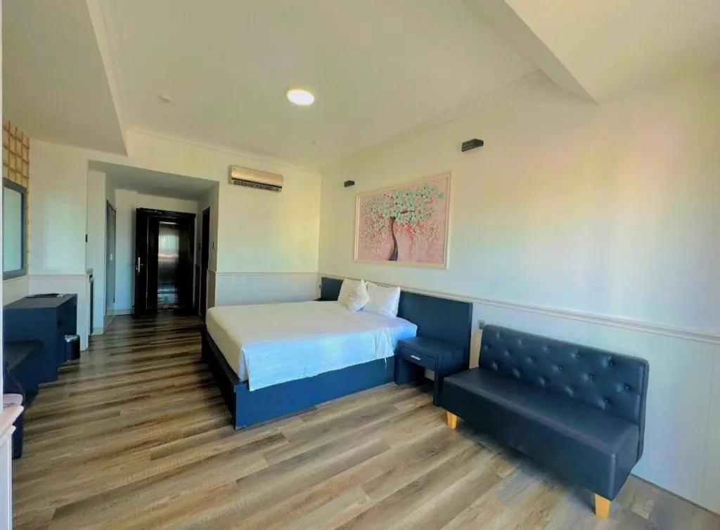 Deluxe Double room with sea view (full double bed)