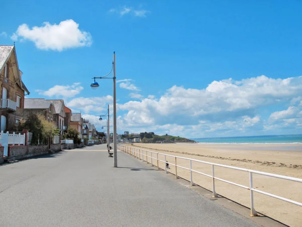 Beach & Waterfront
