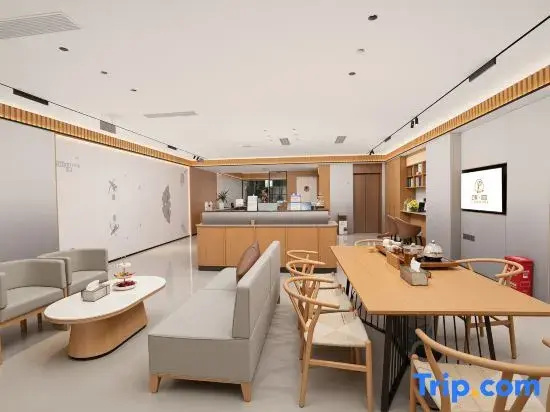 Yunpan Noah River View Resort Hotel