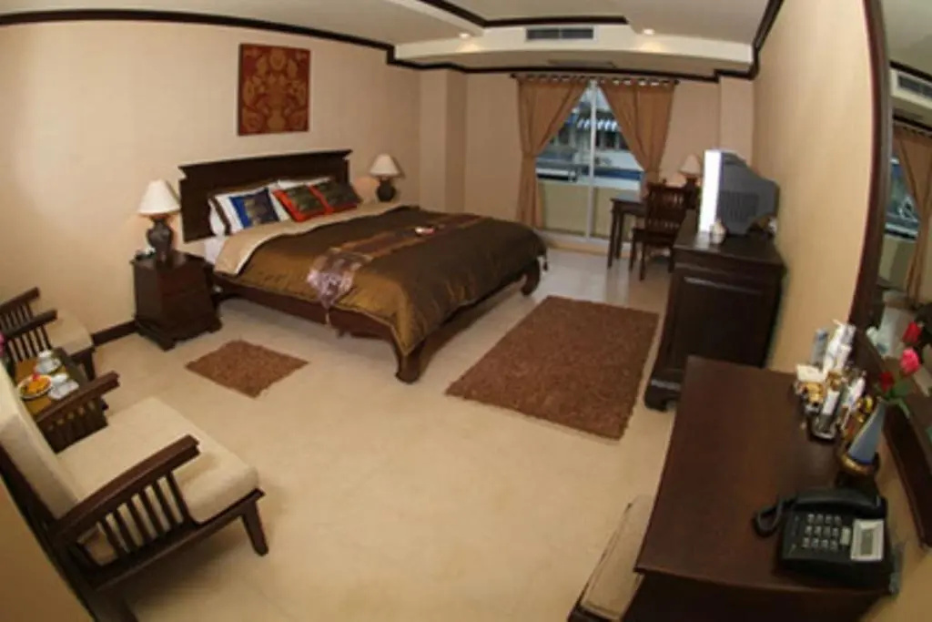 R-Con Residence — 4