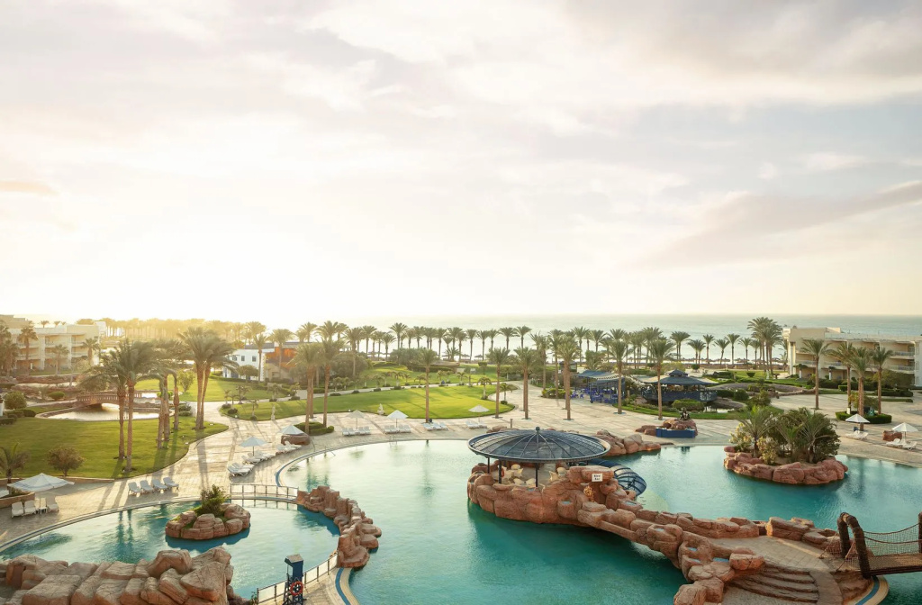 Beach & Waterfront