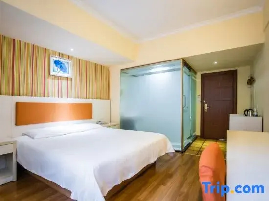 Deluxe Double room (full double bed)