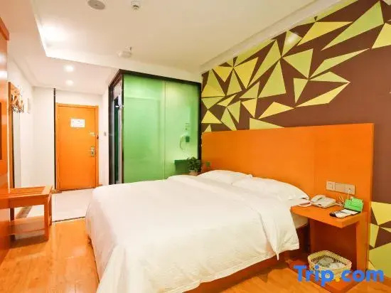 Superior Double room (full double bed)