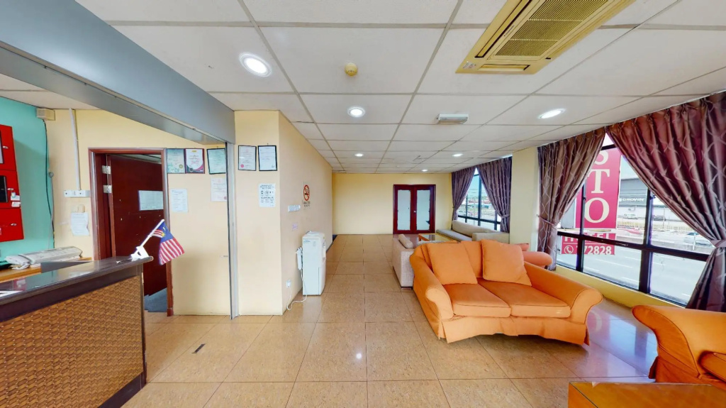Lobby & Reception