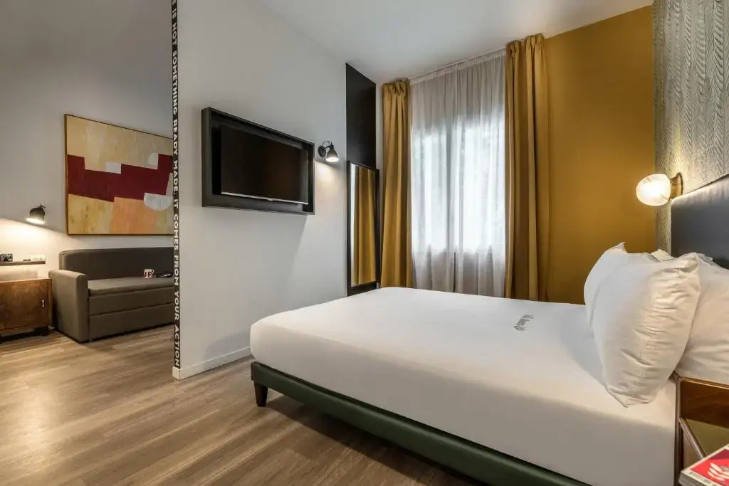 Superior Double room (full double bed)