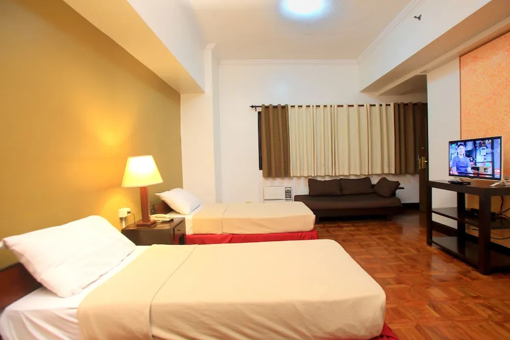 1 Bedroom Premier Triple room