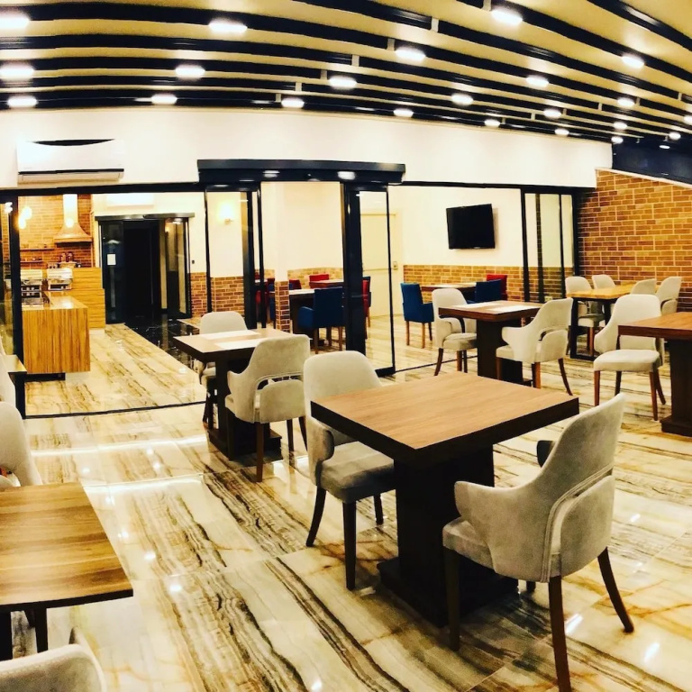Economy room