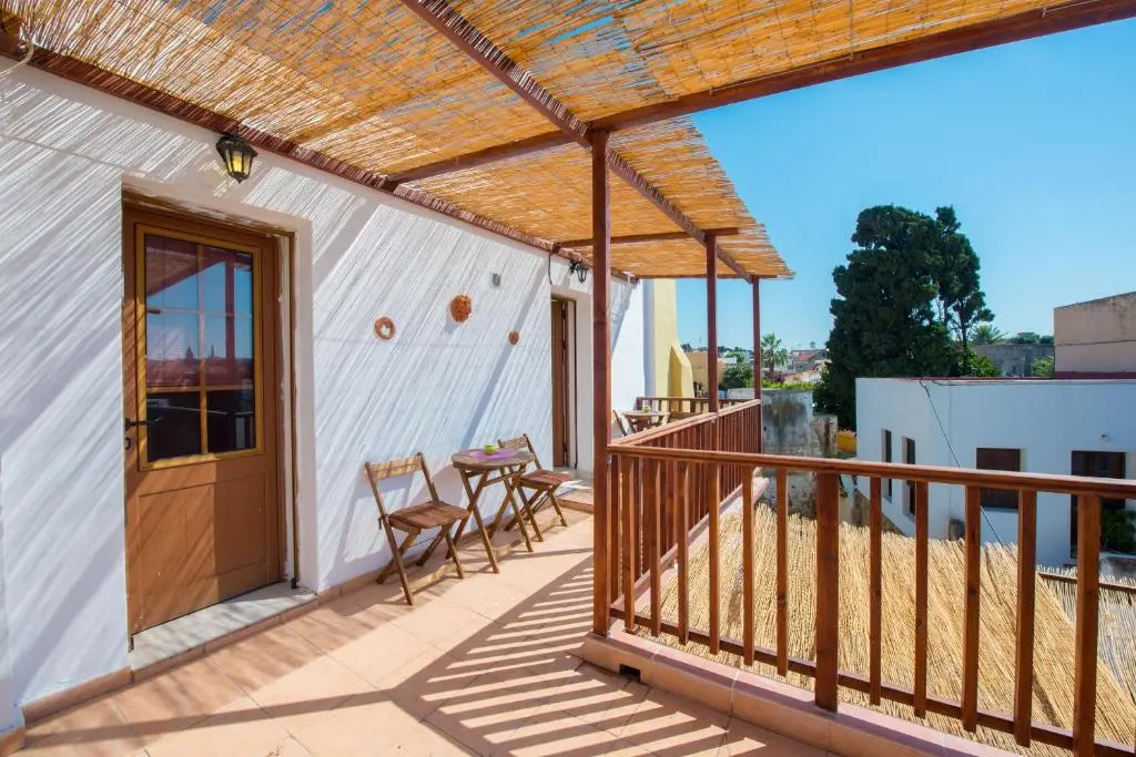 Standard Triple room with balcony