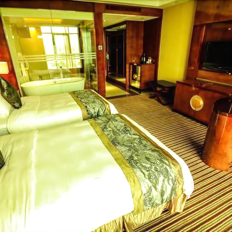 Holiday Hotel