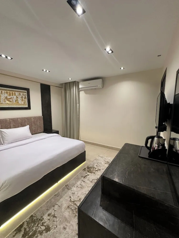 Superior Double room (full double bed)