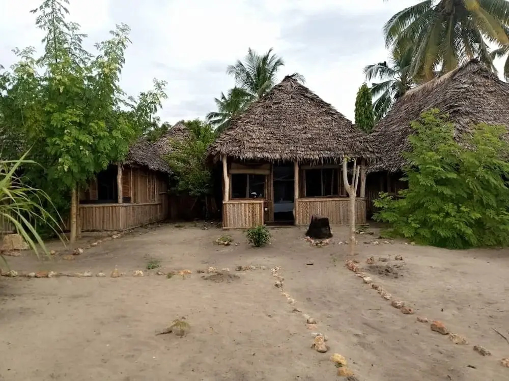 Ushongo beach bandas