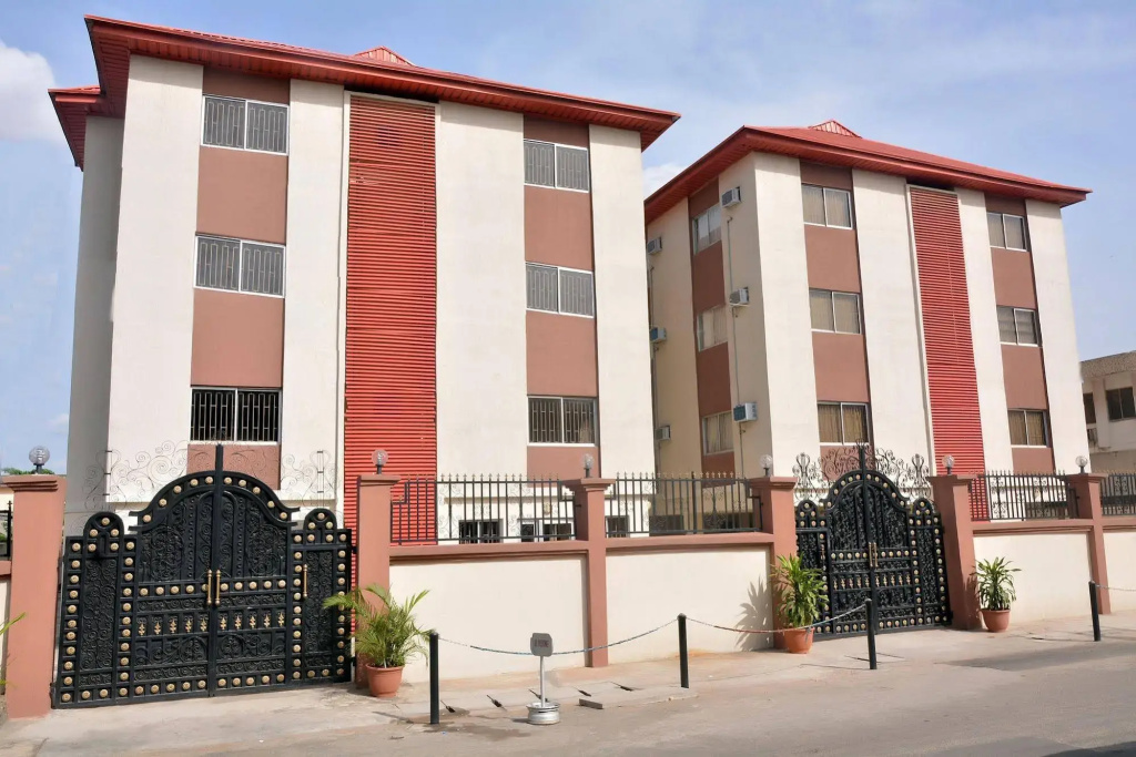 Habitat Suites International Apartment