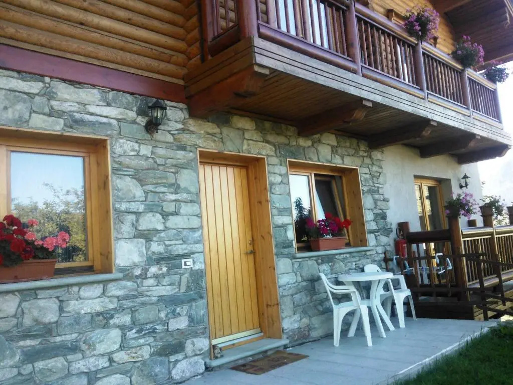 Apartment with balcony