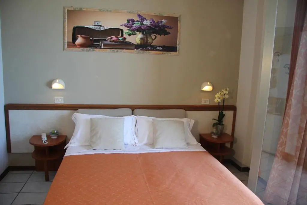 Amare Beach Hotel - Chambres