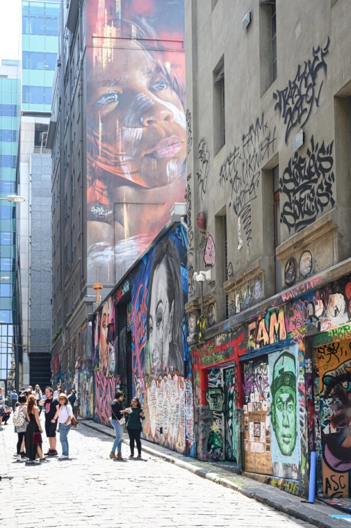 OLIVER Laneway Art, Fed Square & Top Restaurants