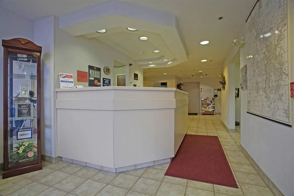 Lobby & Reception