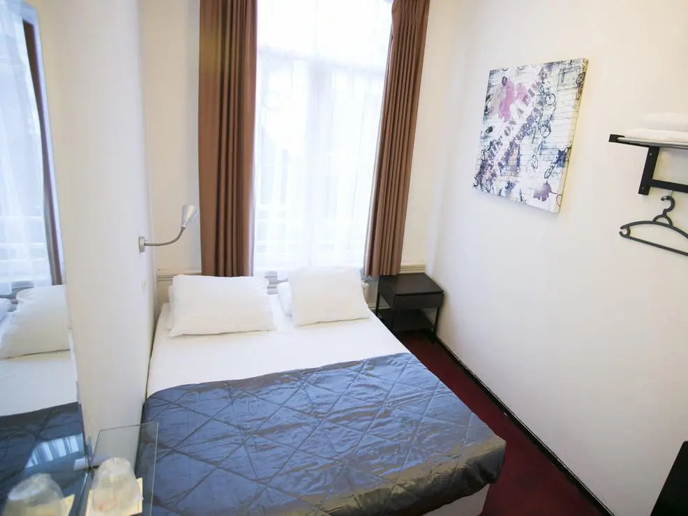 Budget Double room (full double bed)