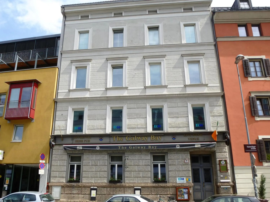 Charming, central, spacious apartment