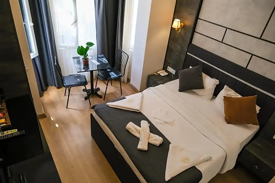 La Pazza Suites Hotel - Chambres