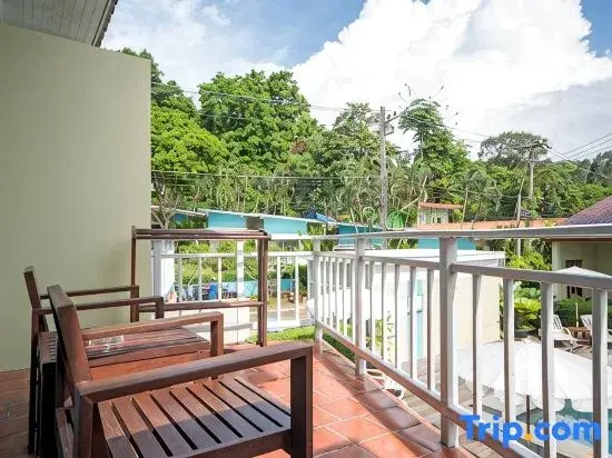 Deluxe Double room (full double bed)