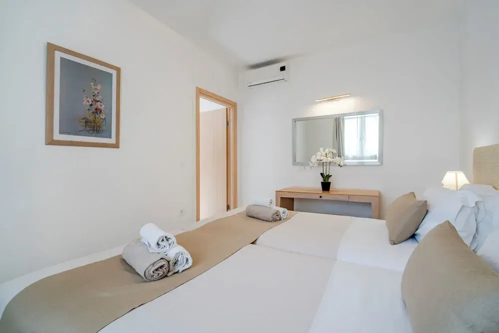 2 Bedrooms Grand Apartment