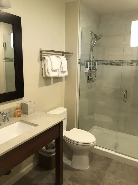 Standard Single room with balcony and with partial ocean view