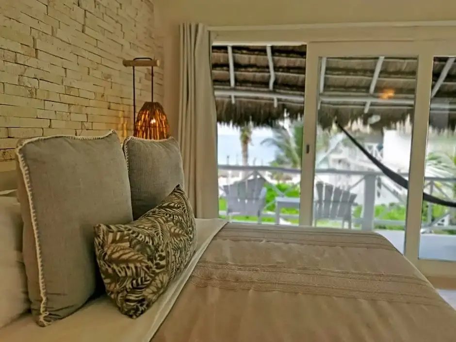 Standard Double room with sea view (full double bed)