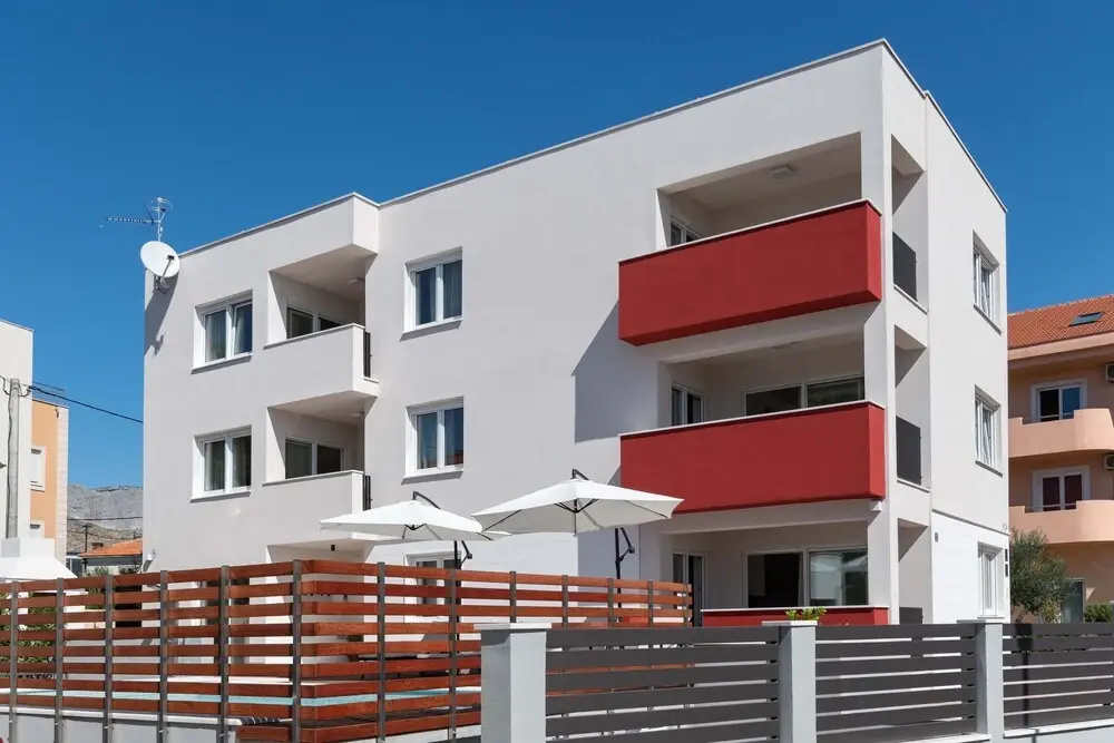 Apartment house Ivan John