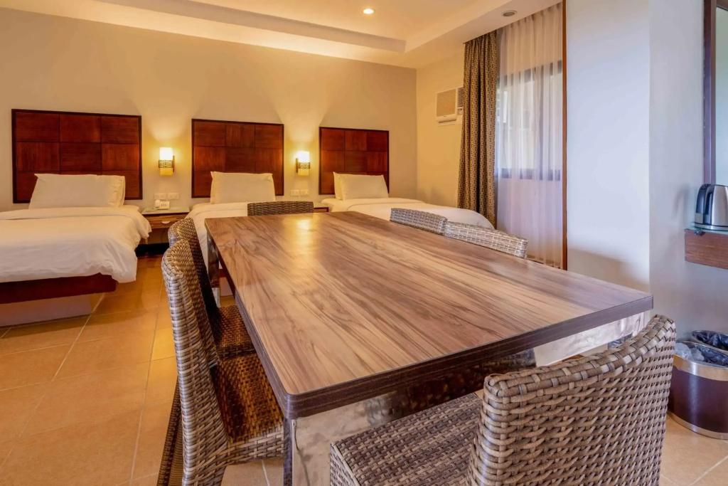 Mo2 Westown Lagoon Coron