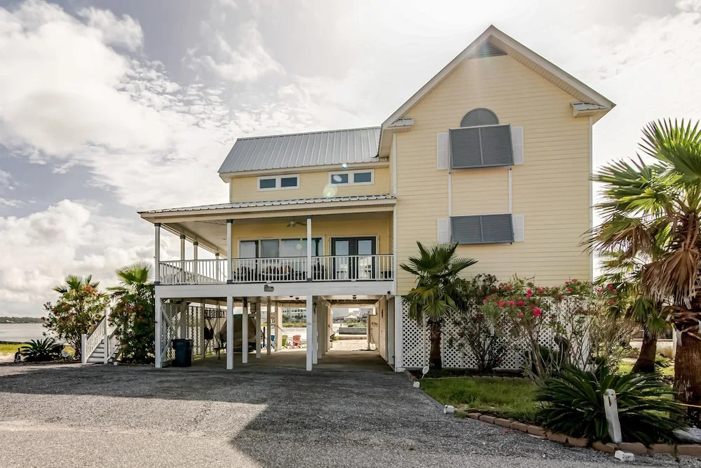 The Pelican 4 Bedroom Home by RedAwning