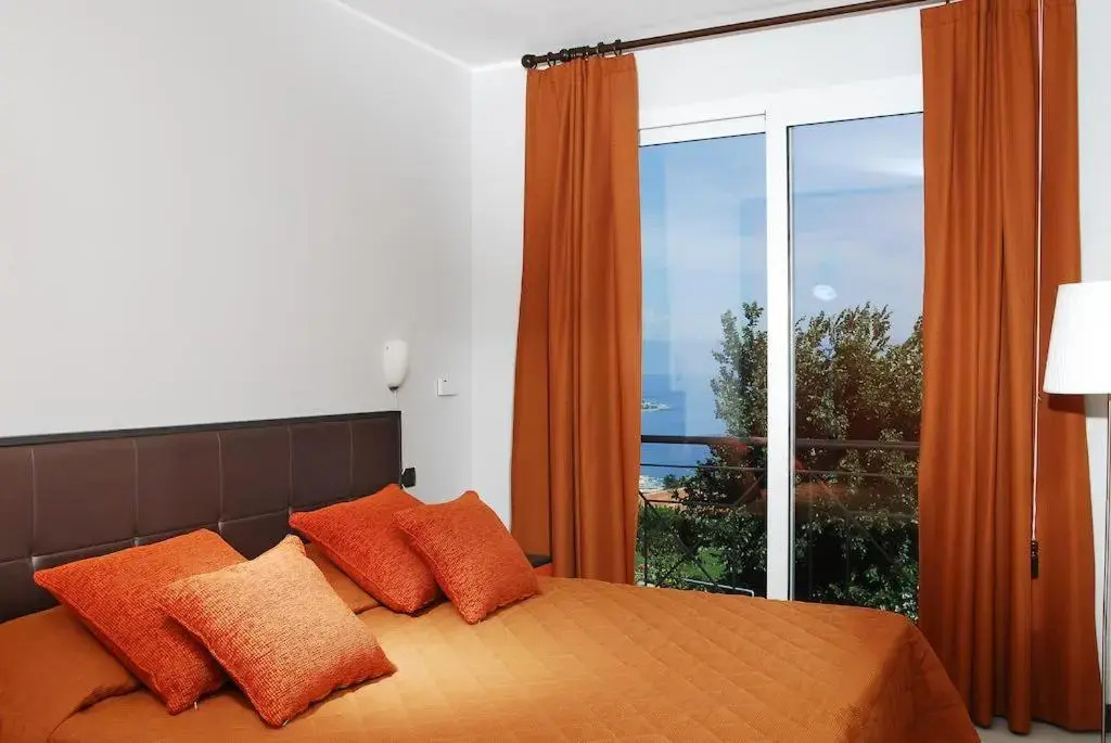 1 Bedroom Apartment with sea view