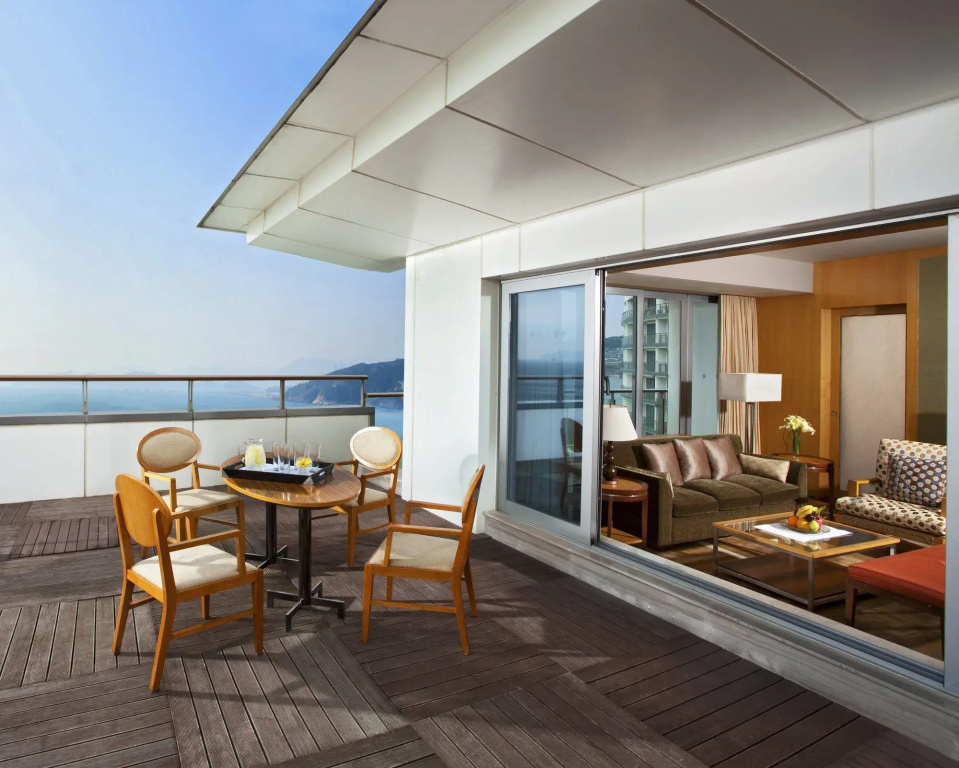 Balcony & Terrace