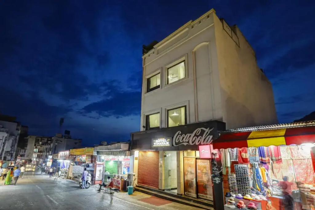 1 BR Guest house in BAN GANGA ROAD, Katra (0286), by GuestHouser