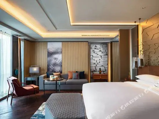 Renaissance Xi'an Hotel — 1