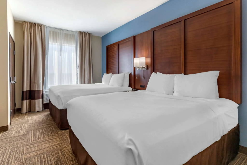 Quadruple Suite