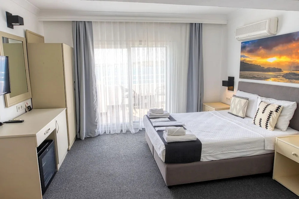 Camlik 87 Hotel Ayvalik — 7
