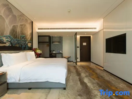 Deluxe Double room (full double bed)