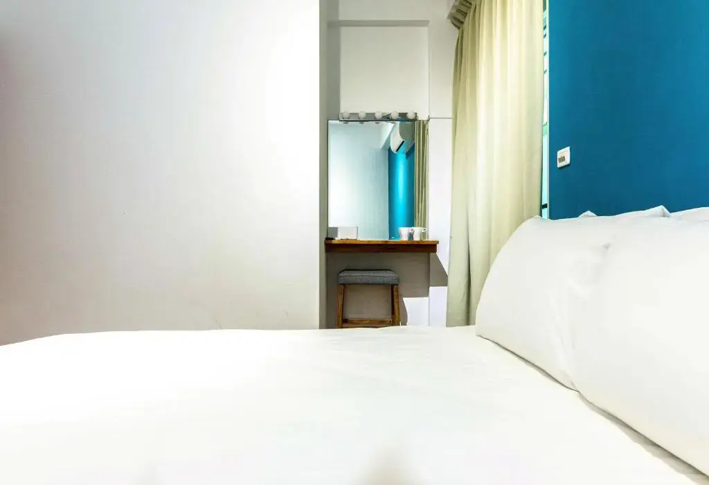 Standard Double room with balcony (full double bed)