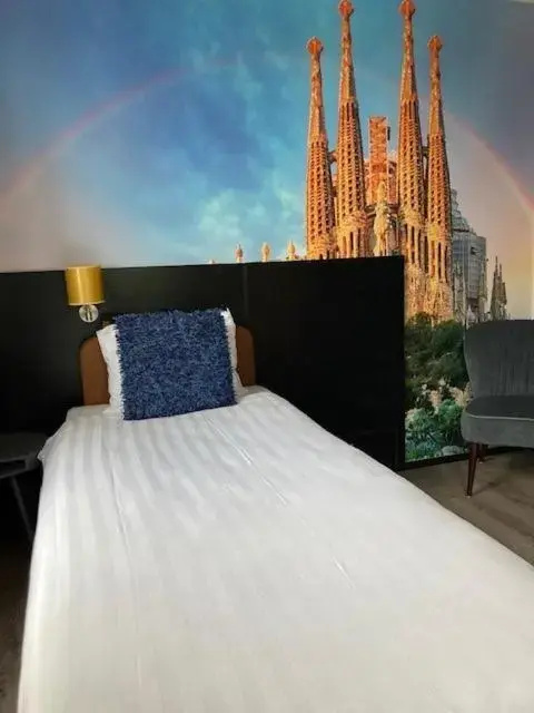 Economy room