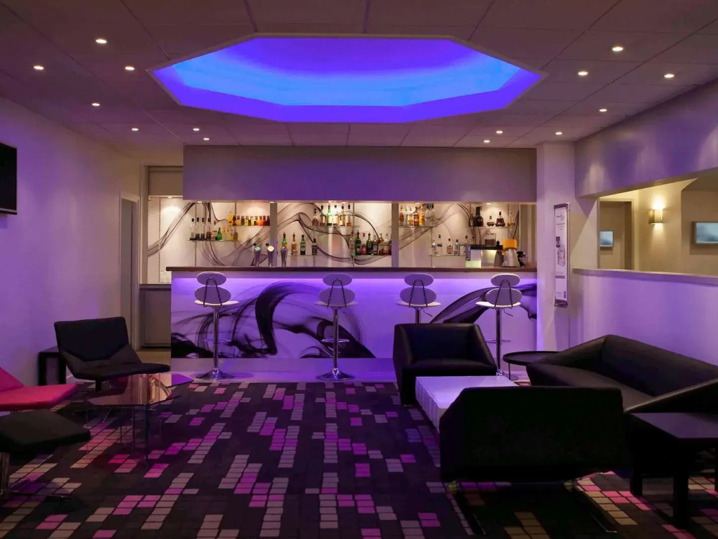 Voir la photo 2 — Novotel Fontainebleau Ury