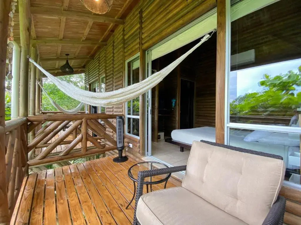 2 Bedrooms Villa