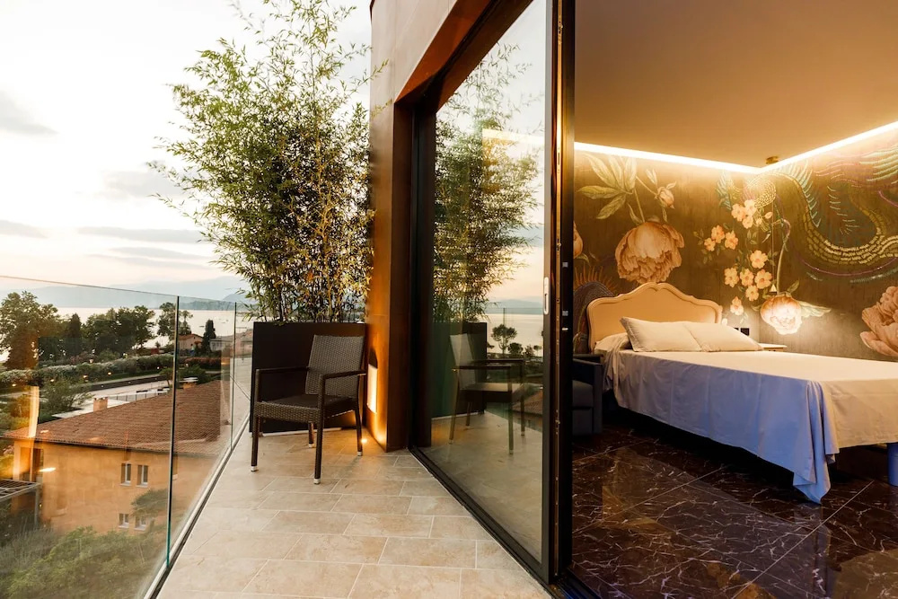 Standard room with balcony