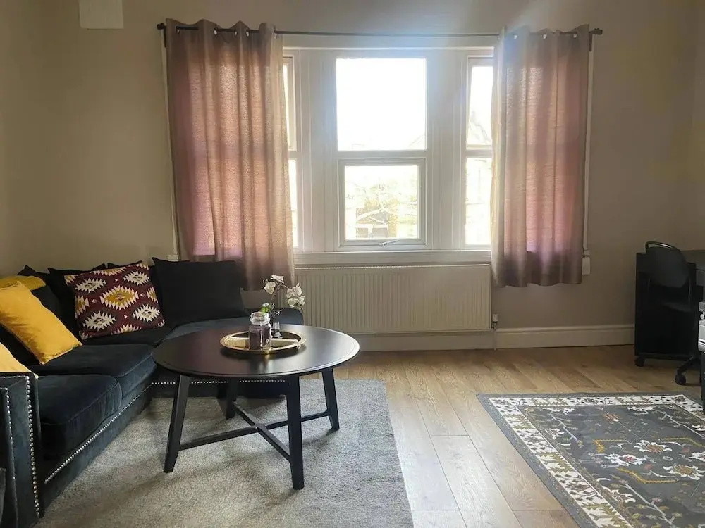 Cosy London Home With 2 Bedrooms